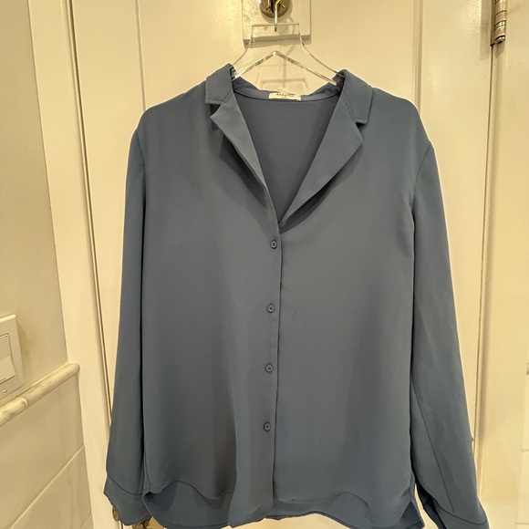 Aritiza Babaton Blue Button down Ladies Size M - Picture 4 of 5